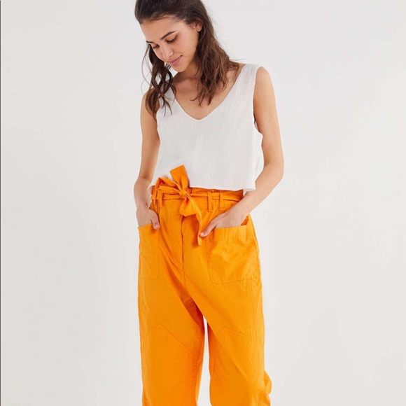 Urban Outfitters Tops - UO white crop tank